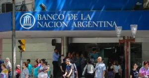 Fachada de una sucursal del Banco Nación en Argentina