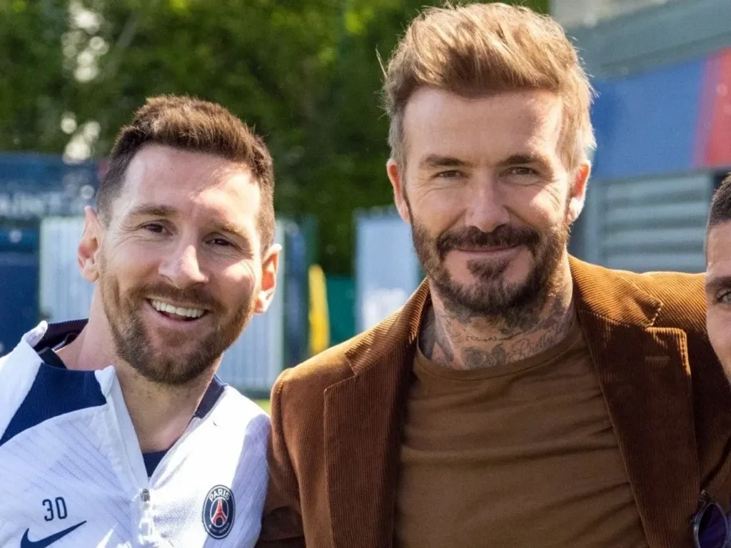 Messi junto a Beckham en una visita a París
