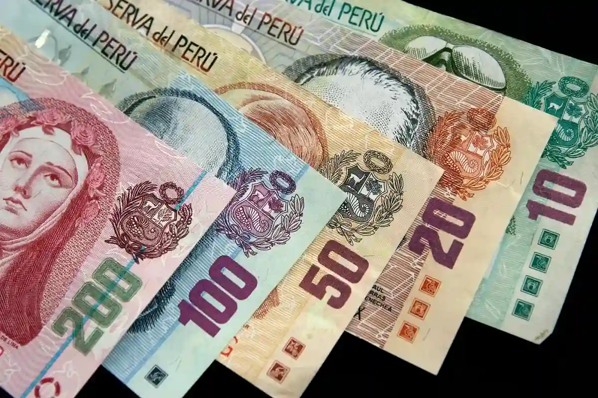 Billetes de soles peruanos