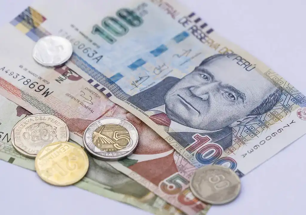Monedas y billetes de Perú