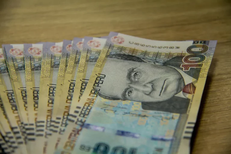 Billetes de 100 soles
