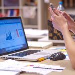 Cursos gratuitos para adultos mayores: universidades, talleres y programas en todo el país